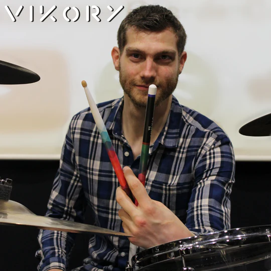 Benjamin Balair avec des baguettes Vikory